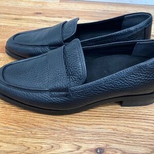 Vionic Sellah Leather Loafers size 7
